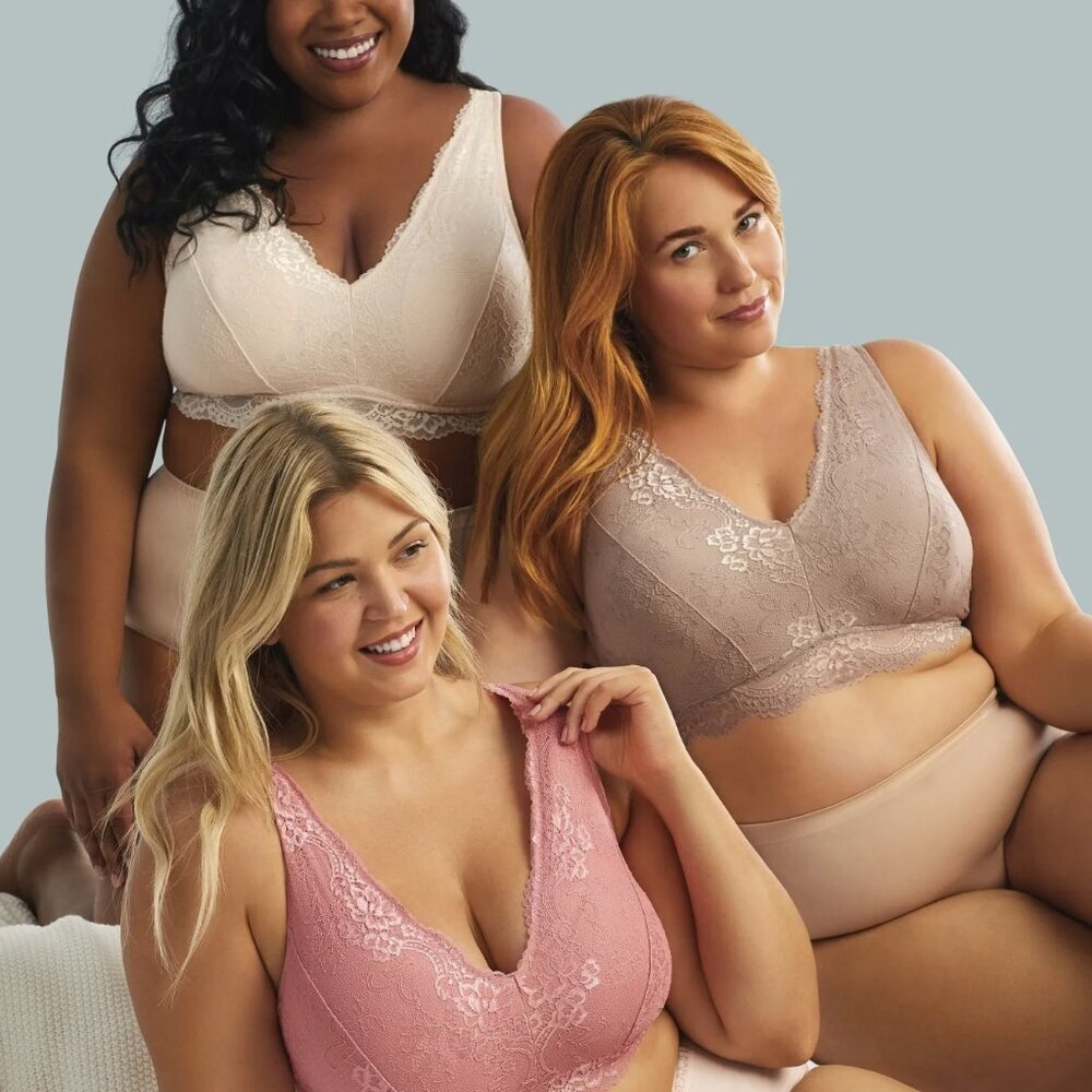 DREAMFIT Women Plus Size Full Coverage Wireless Lace Bralette Wide Straps 4X